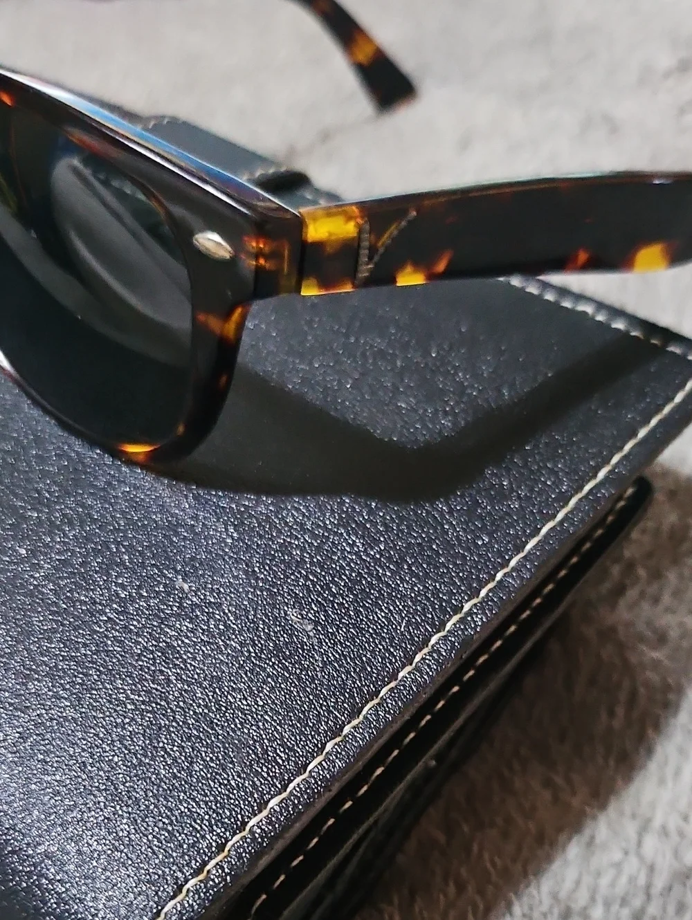 Valintino? Mens Designer Sunglasses Read
